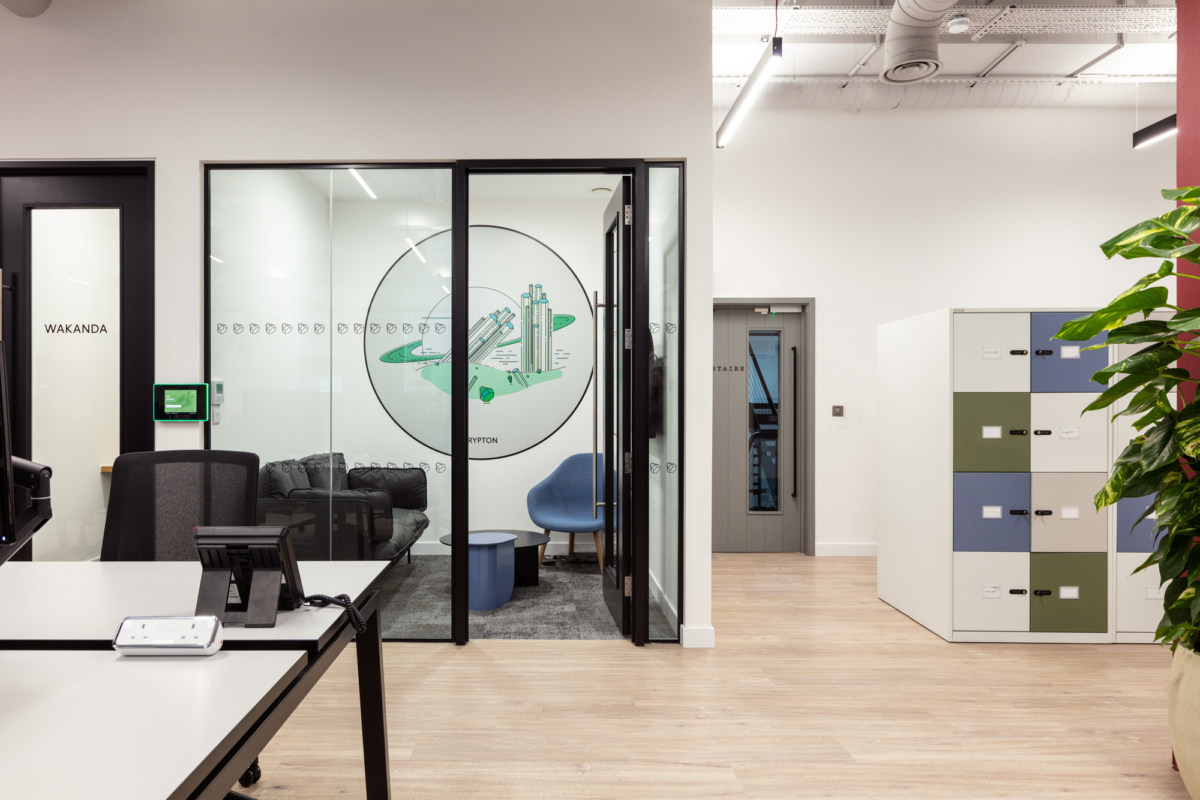 伦敦 TotallyMoney 办公室 - 灵活协作与趣味空间的完美结合-15