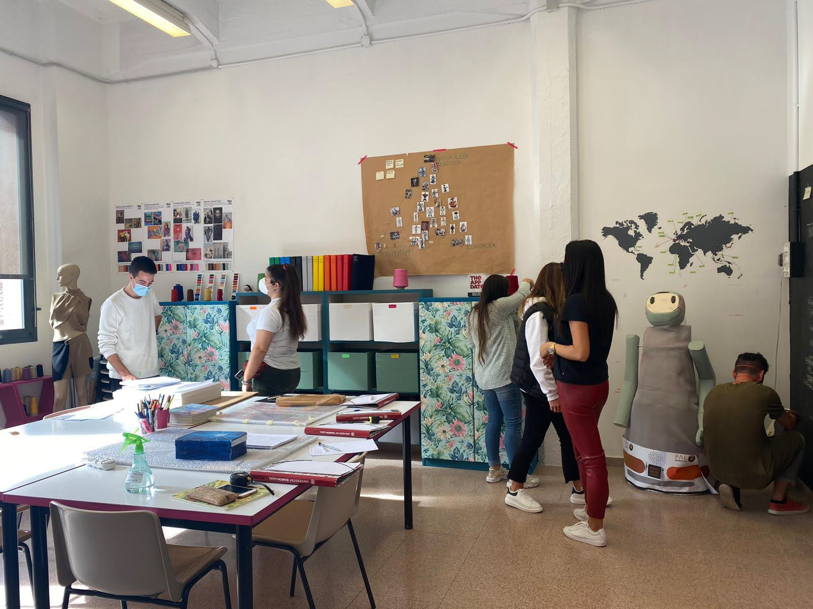 “Color Lab”空间改造丨学生团队-4