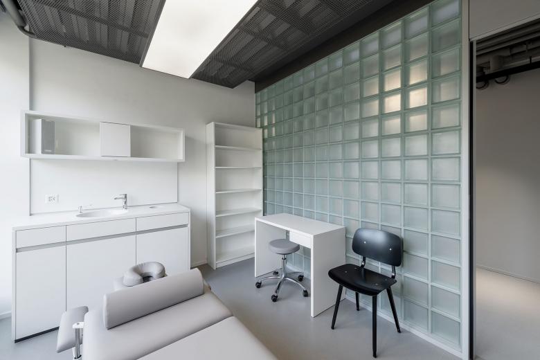 卢塞恩物理治疗中心丨瑞士卢塞恩丨Praxisarchitekten AG-6