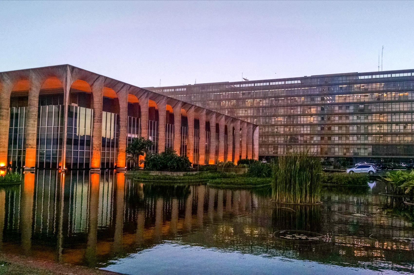 巴西利亚城市建设及相关建筑项目丨巴西巴西利亚丨Lucio Costa,Oscar Niemeyer等-48