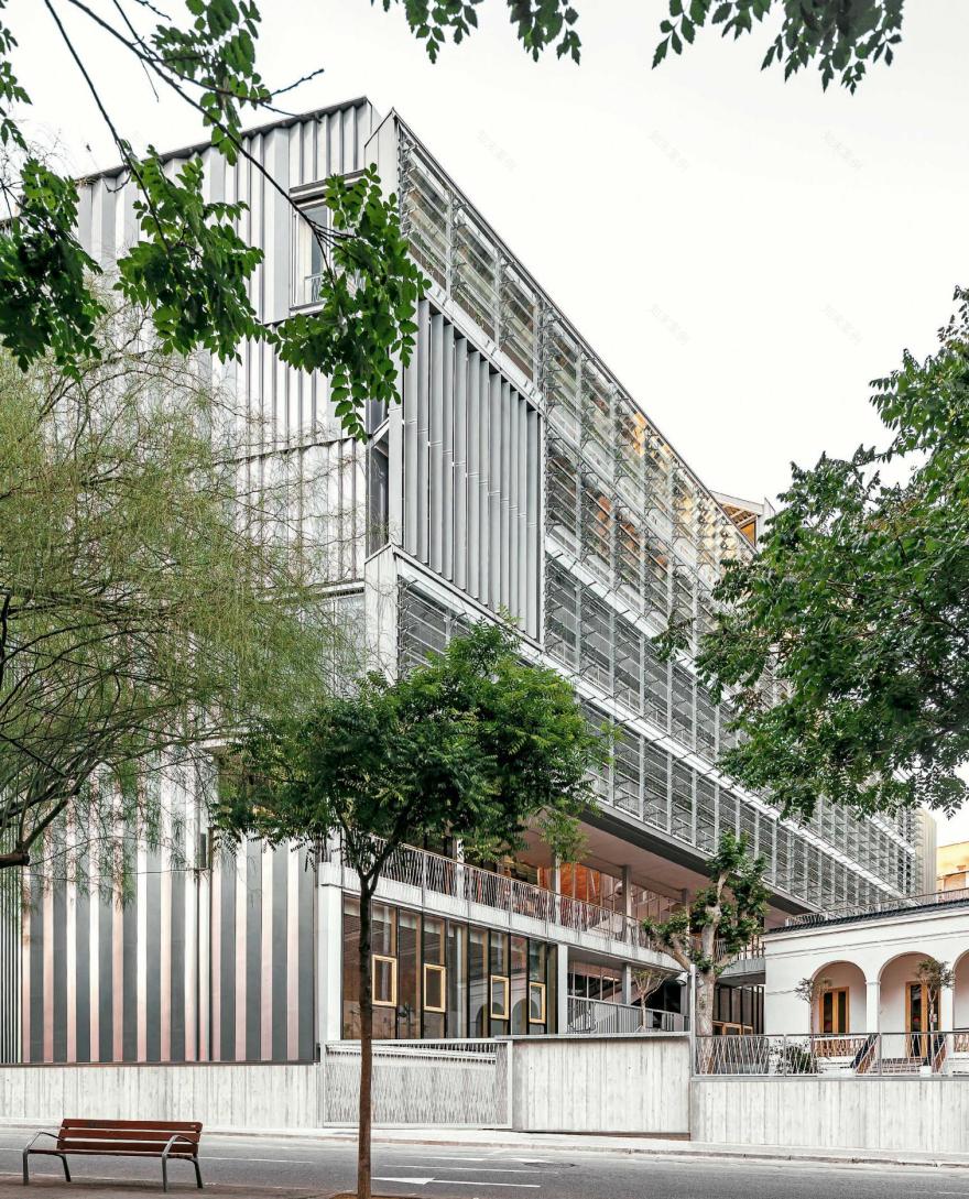 巴塞罗那 Villa Urania 市民中心 | 历史与创新的完美融合-10