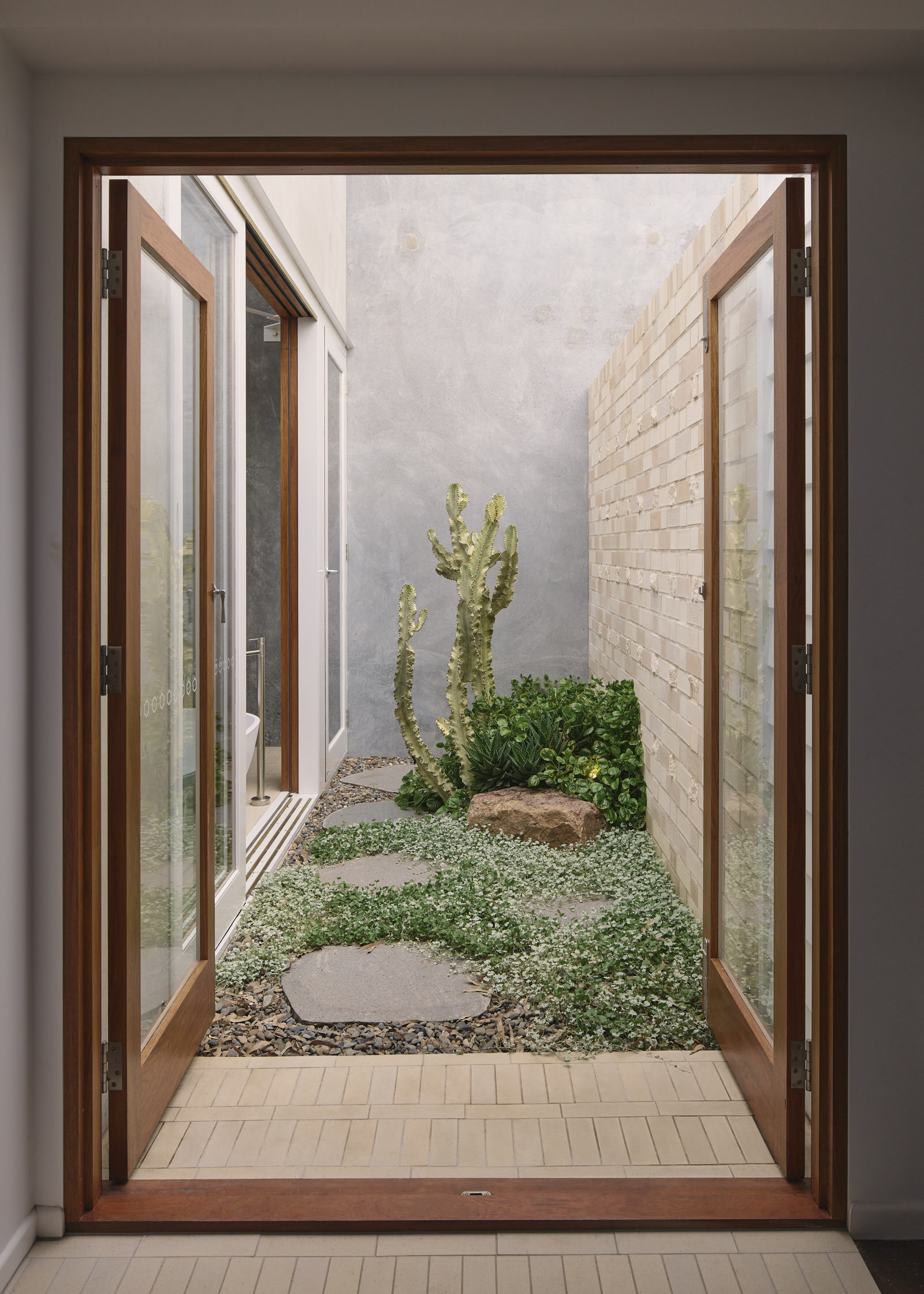 布里斯班河畔的现代废墟丨澳大利亚布里斯班丨Furminger-3