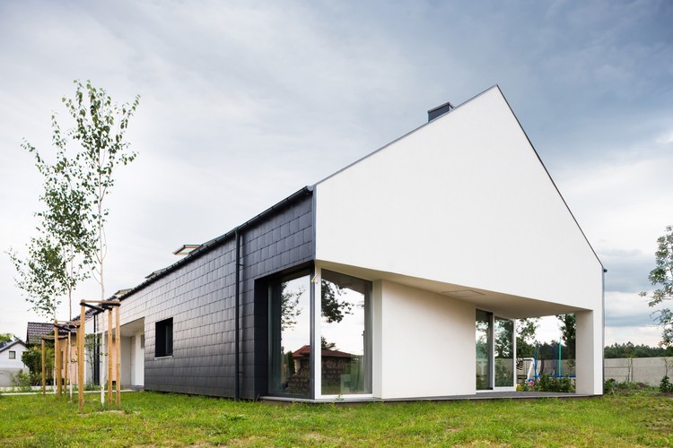 波兰 Kobylanka 现代家庭谷仓-2