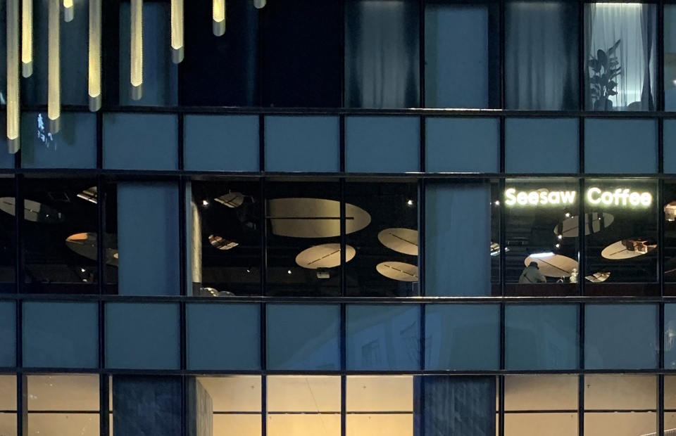 上海 SEESAW COFFEE 店 | 繁忙十字路口的休闲空间-83