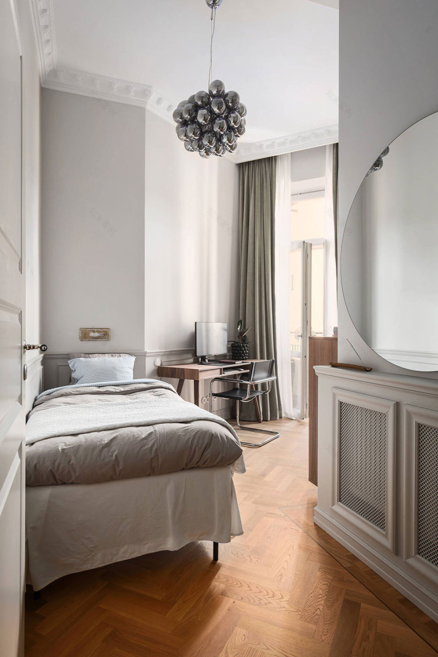 摩登斯堪的纳维亚公寓 | 彩色天花板的惊艳设计-24