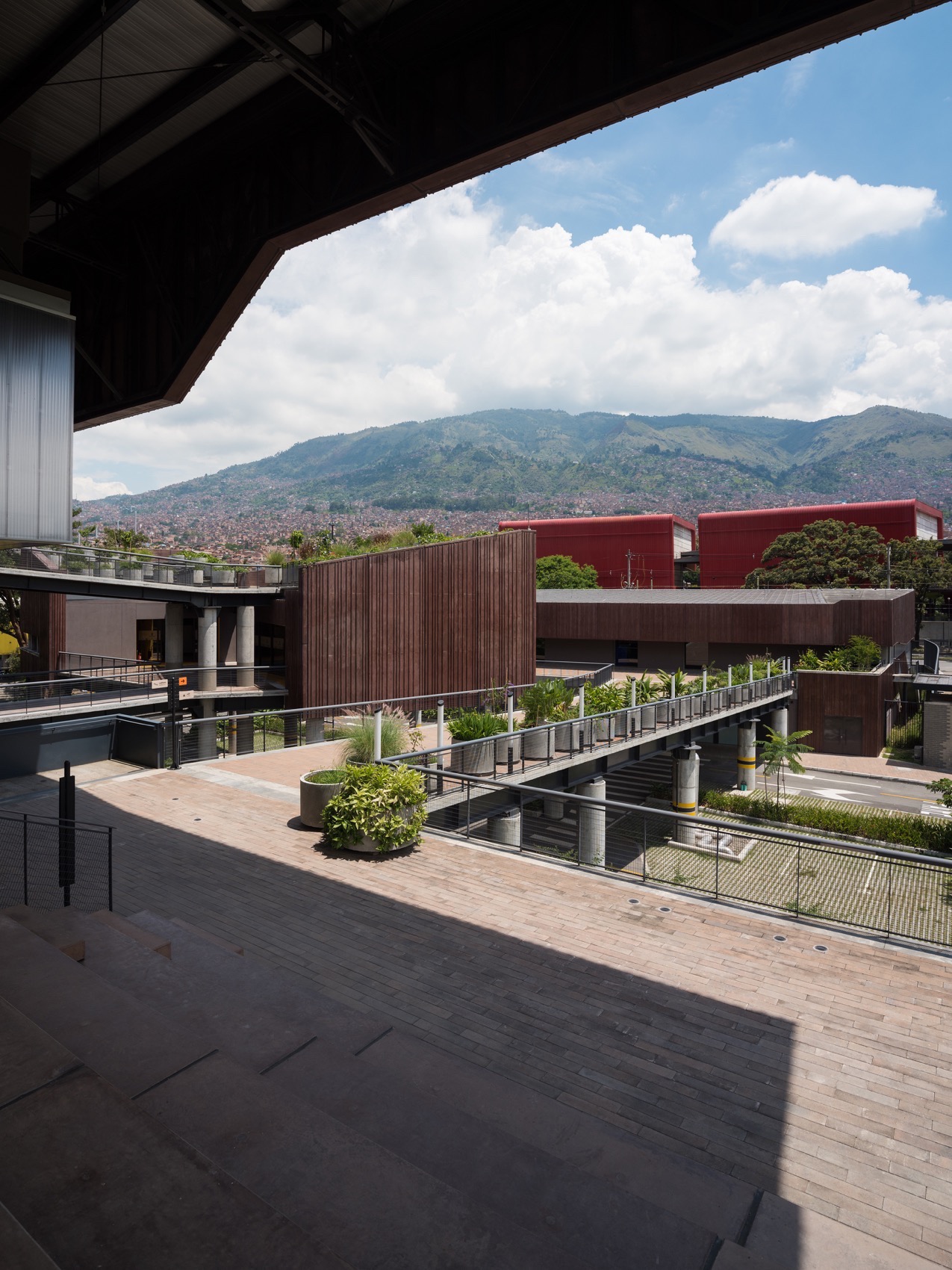 MOVA 教师创新中心丨哥伦比亚丨OPUS-20