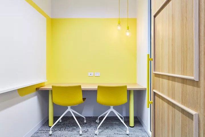 澳大利亚 TBS 慈善总部，彩虹色调打造活力空间-29