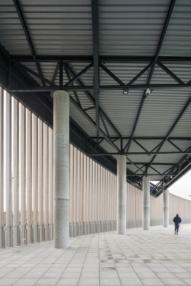 Tribut Stadium 足球场丨法国-35