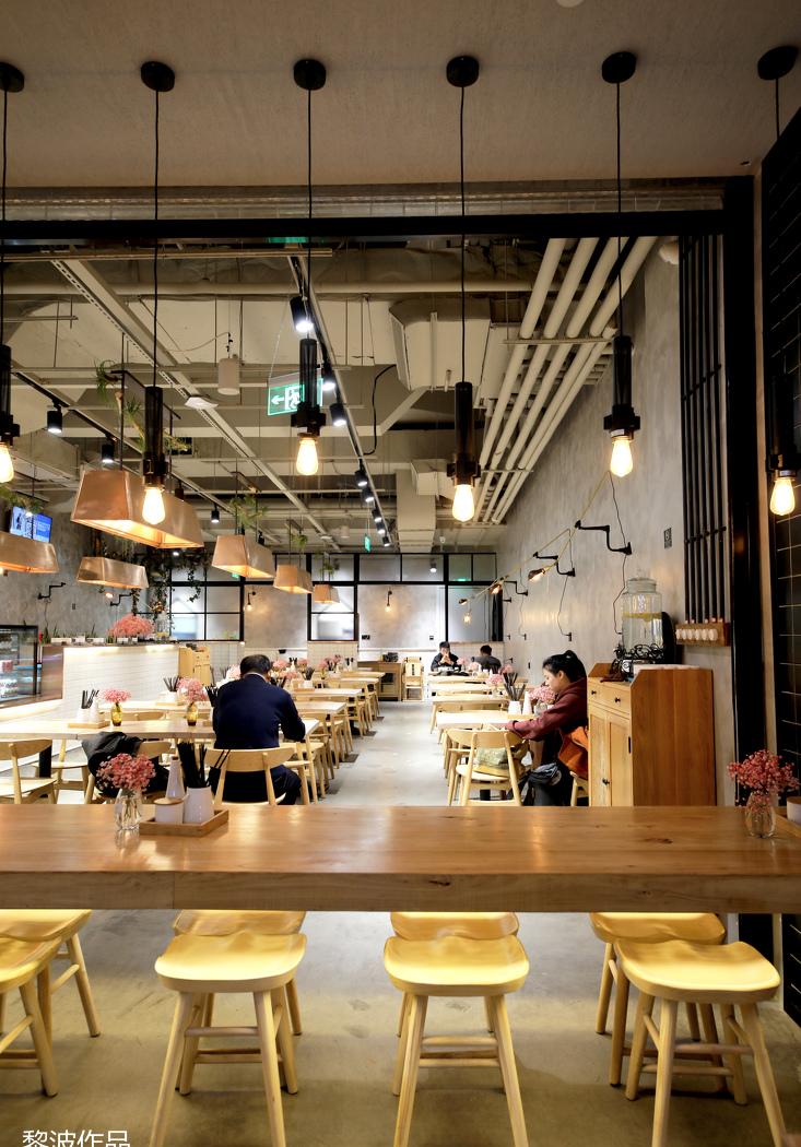 初夏花园 | 极简工业风餐厅设计-12