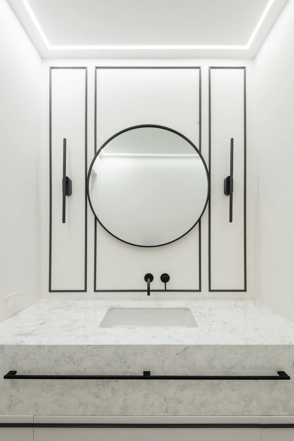 Philosophy of moderation neoclassical apartment-46