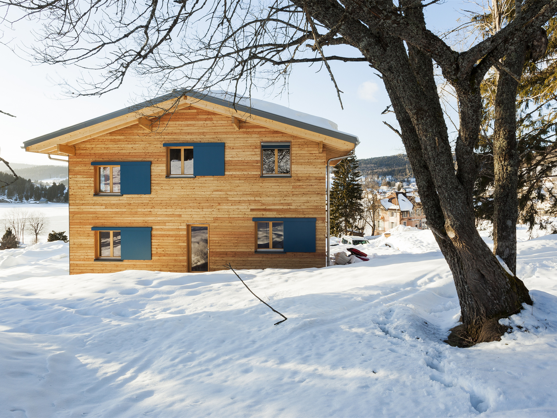 瑞士汝湖边木质小屋,与自然全方位联系-9