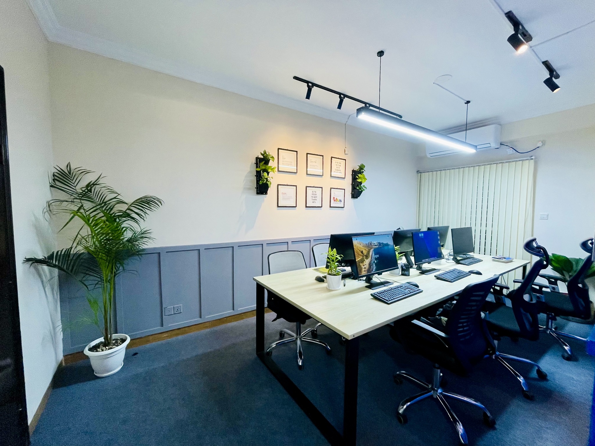Creativ Wisdom Office Interior Design-12