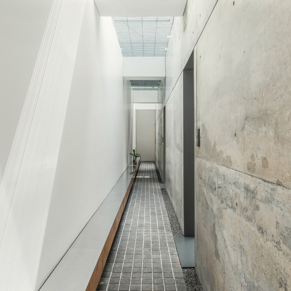 光线空洞 · 印度尼西亚 Medan 的现代住宅设计丨byrayboedi-26