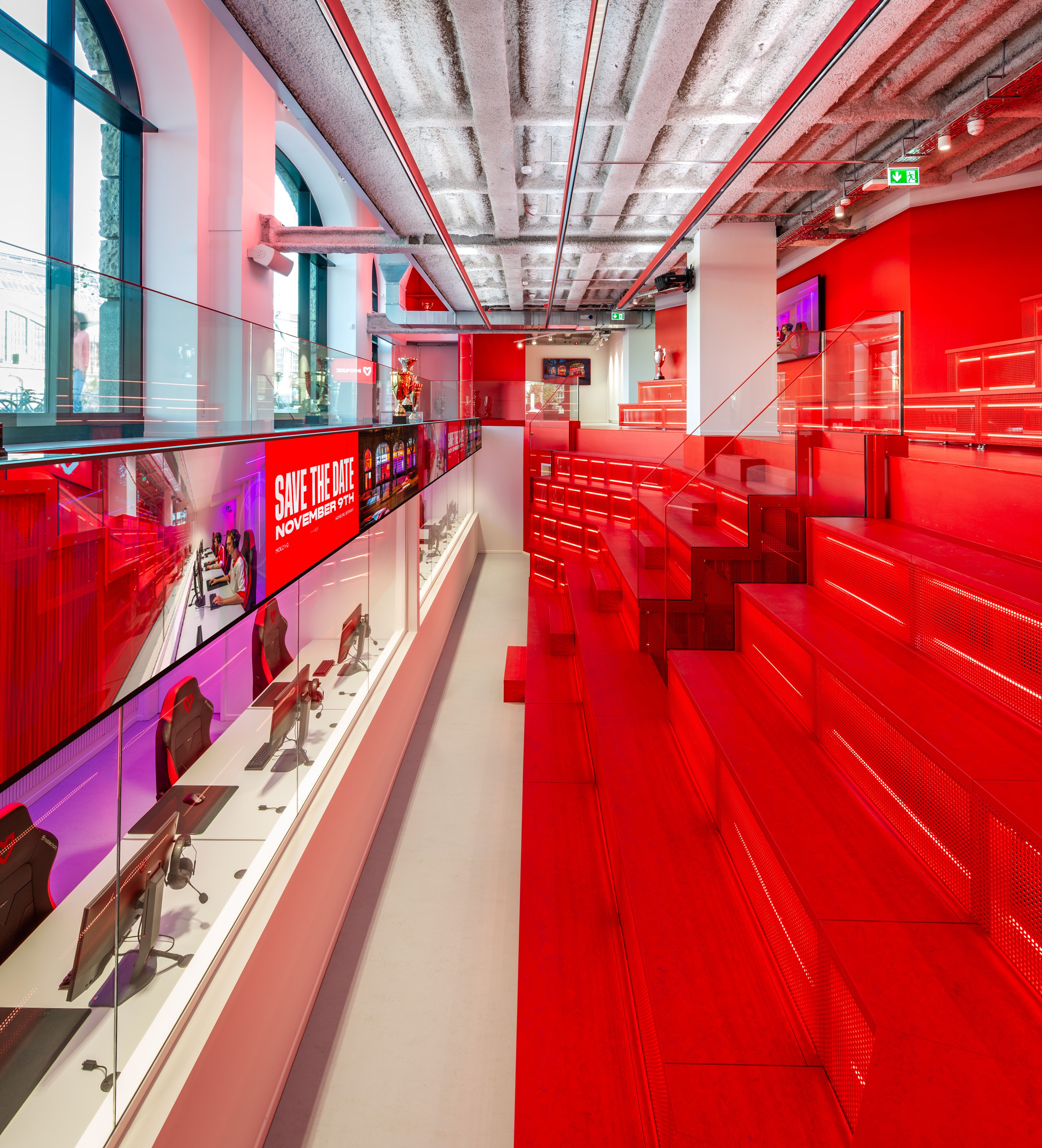 Mouz总部

注：Mouz可能是特定组织、品牌等名称的缩写，若有更明确的信息，可使翻译更精准 丨德国汉堡丨与VenhoevenCS合作设计,建筑师Dafne Wiegers-21