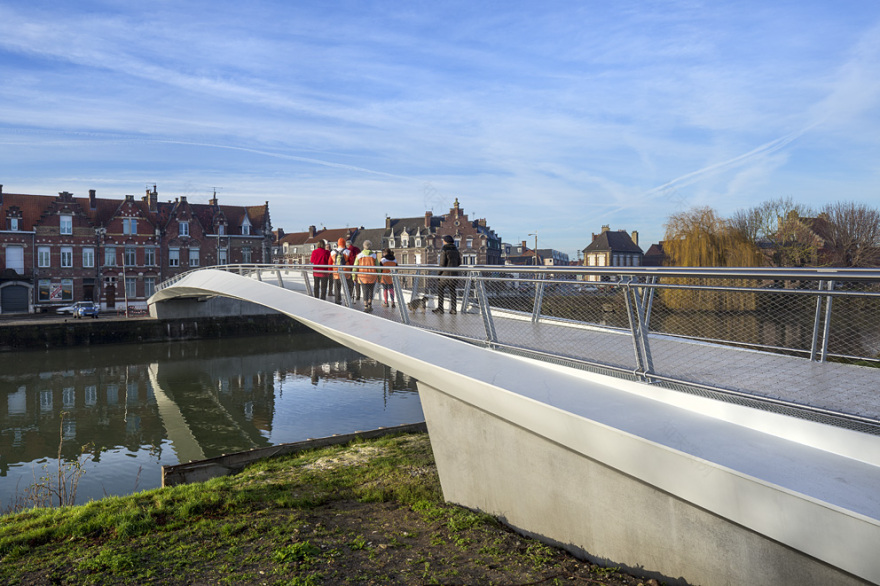 A line in the landscape | DVVD-16