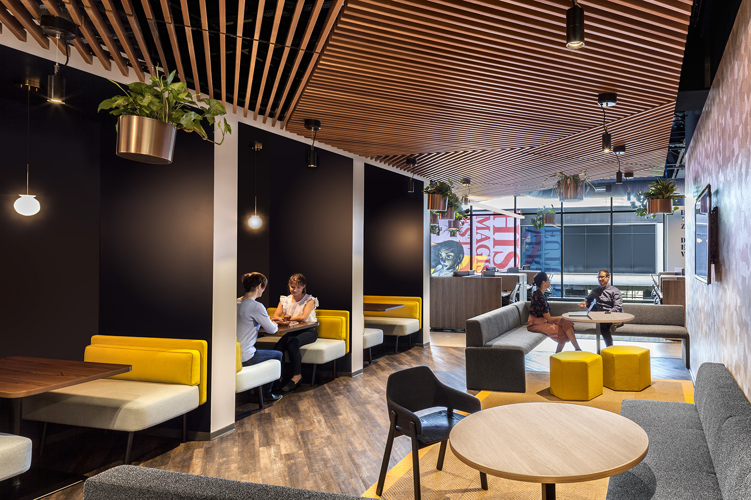 圣地亚哥全球专业金融公司办公室设计-16