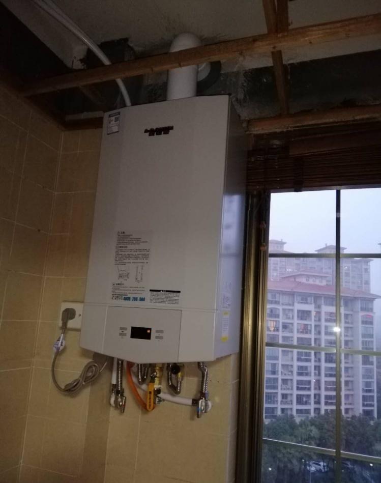 浙江嘉兴康桥花园老房明装暖气片设计实例-16