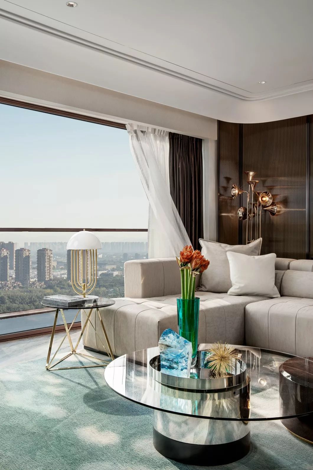 都会新贵之家 | 时尚白鹿豪宅,传统与现代的完美融合-17