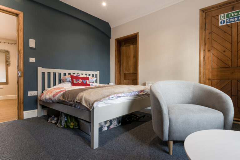 Ipswich High School boarding house refurbishment - Envoplan-27