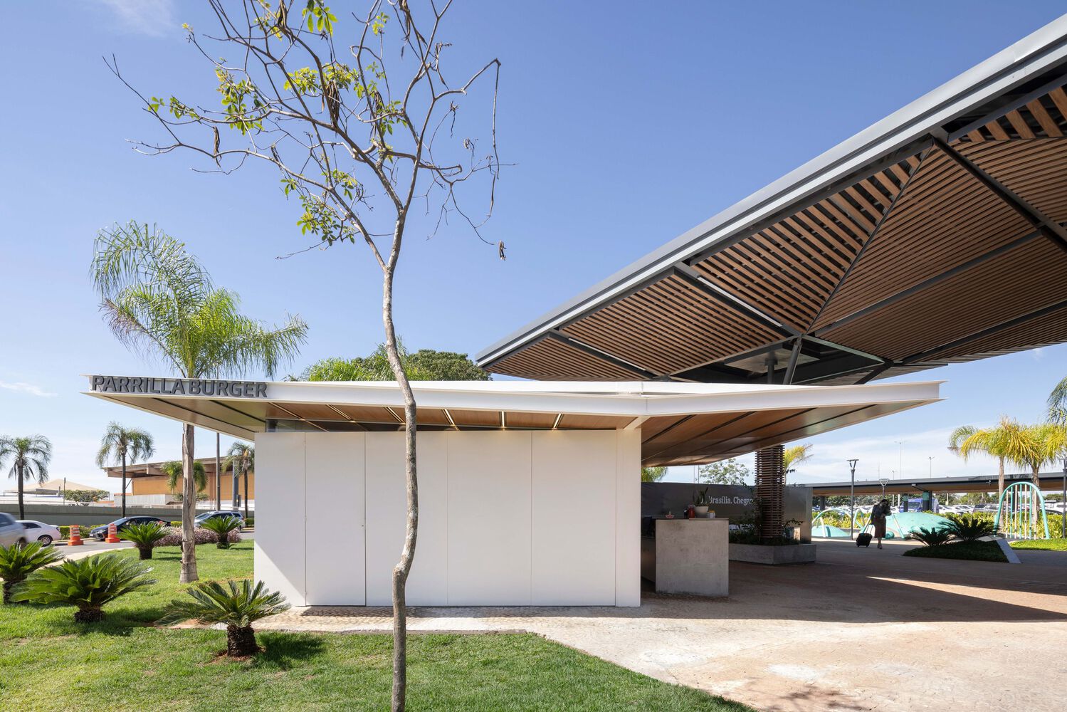 巴西利亚机场汉堡餐厅丨巴西巴西利亚丨Atelier Paralelo-18