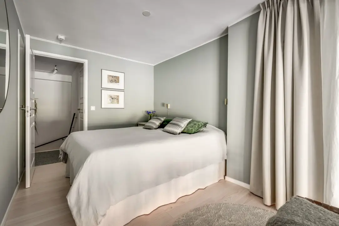 瑞典斯德哥尔摩工业建筑中的玻璃设计双层公寓-14