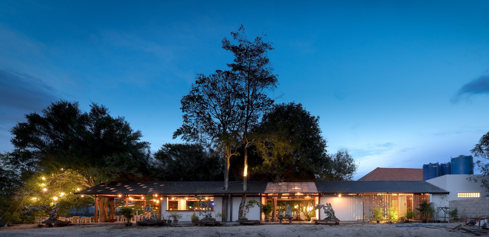 越南中部沿海城镇的生态咖啡馆-22