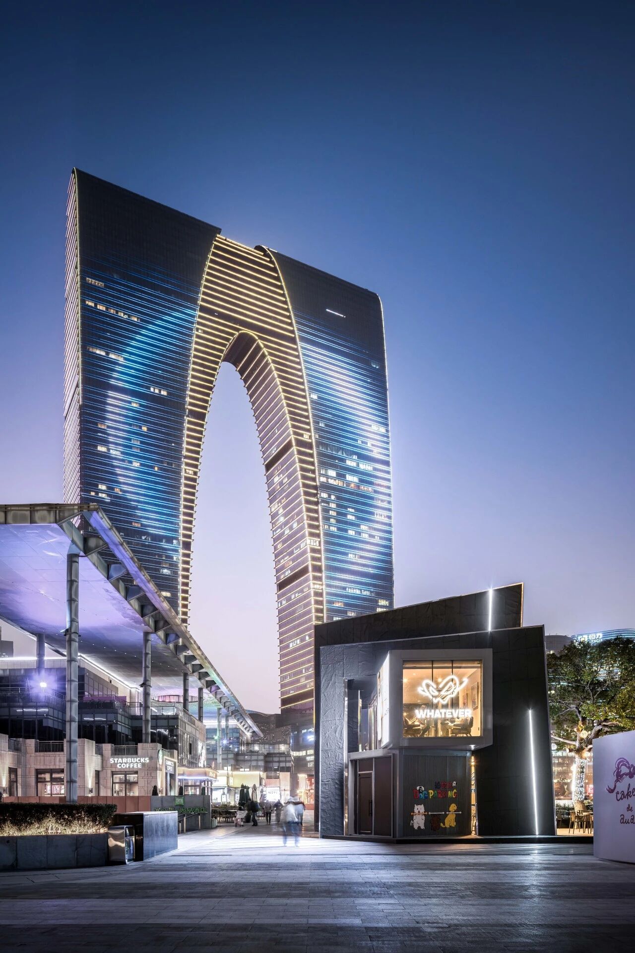 Whatever 咖啡苏州湖滨新天地店丨中国苏州丨平介设计-112