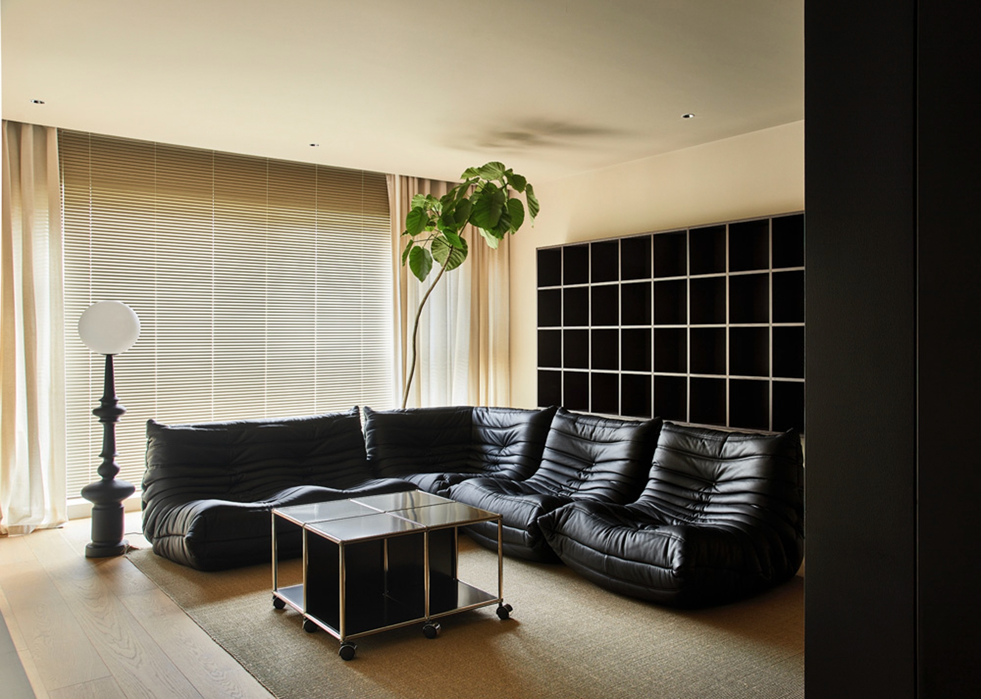 黑色中古风极简公寓-35