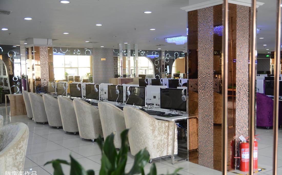 
网吧台球会所 -10