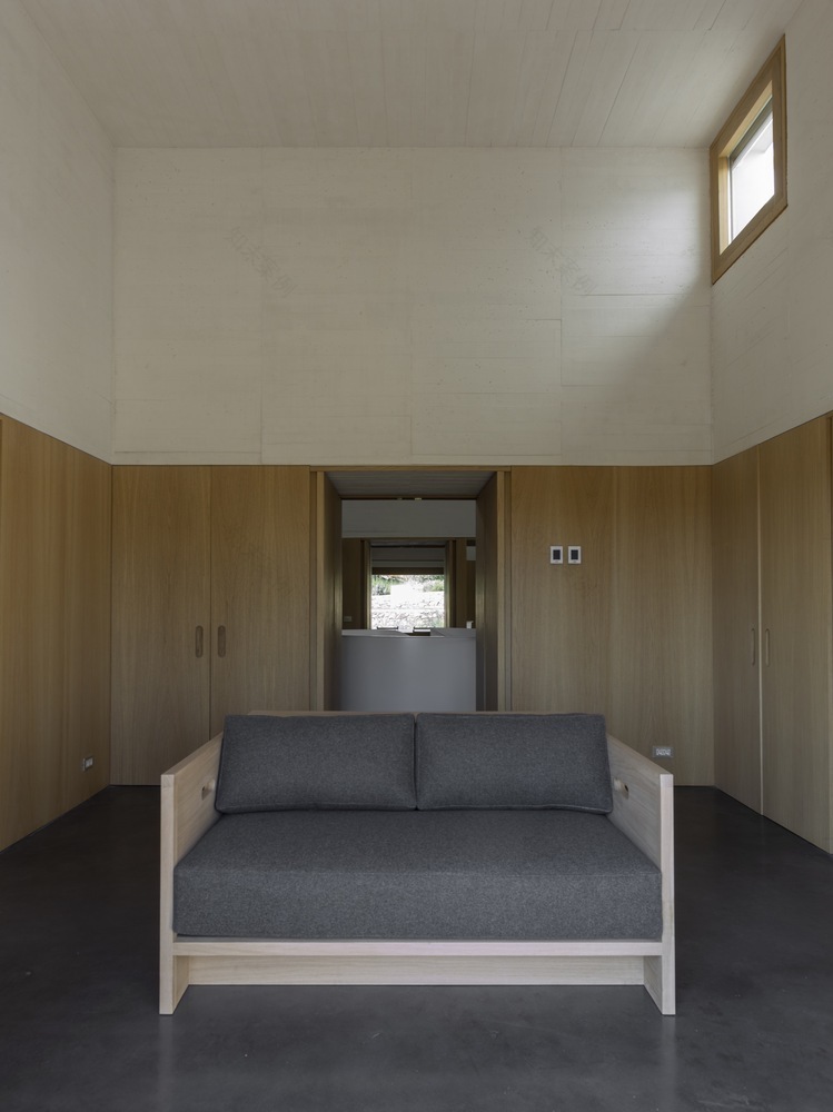 西班牙 Cáceres 石英岩与花岗岩打造的温暖家居-41