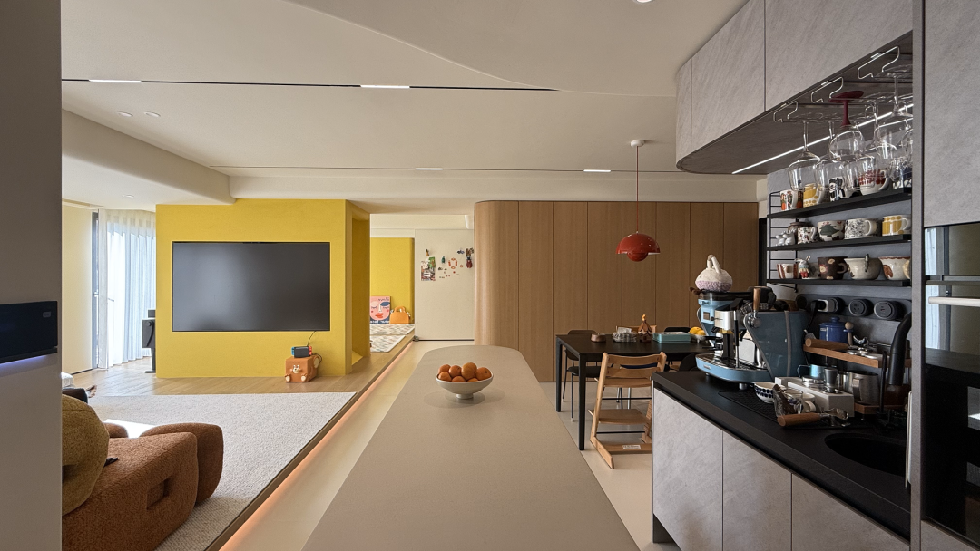 这个“糖果屋”太绝了！镜面魔术+滑梯城堡，大人喝咖啡小孩疯玩，互不打扰的魔法空间！-41