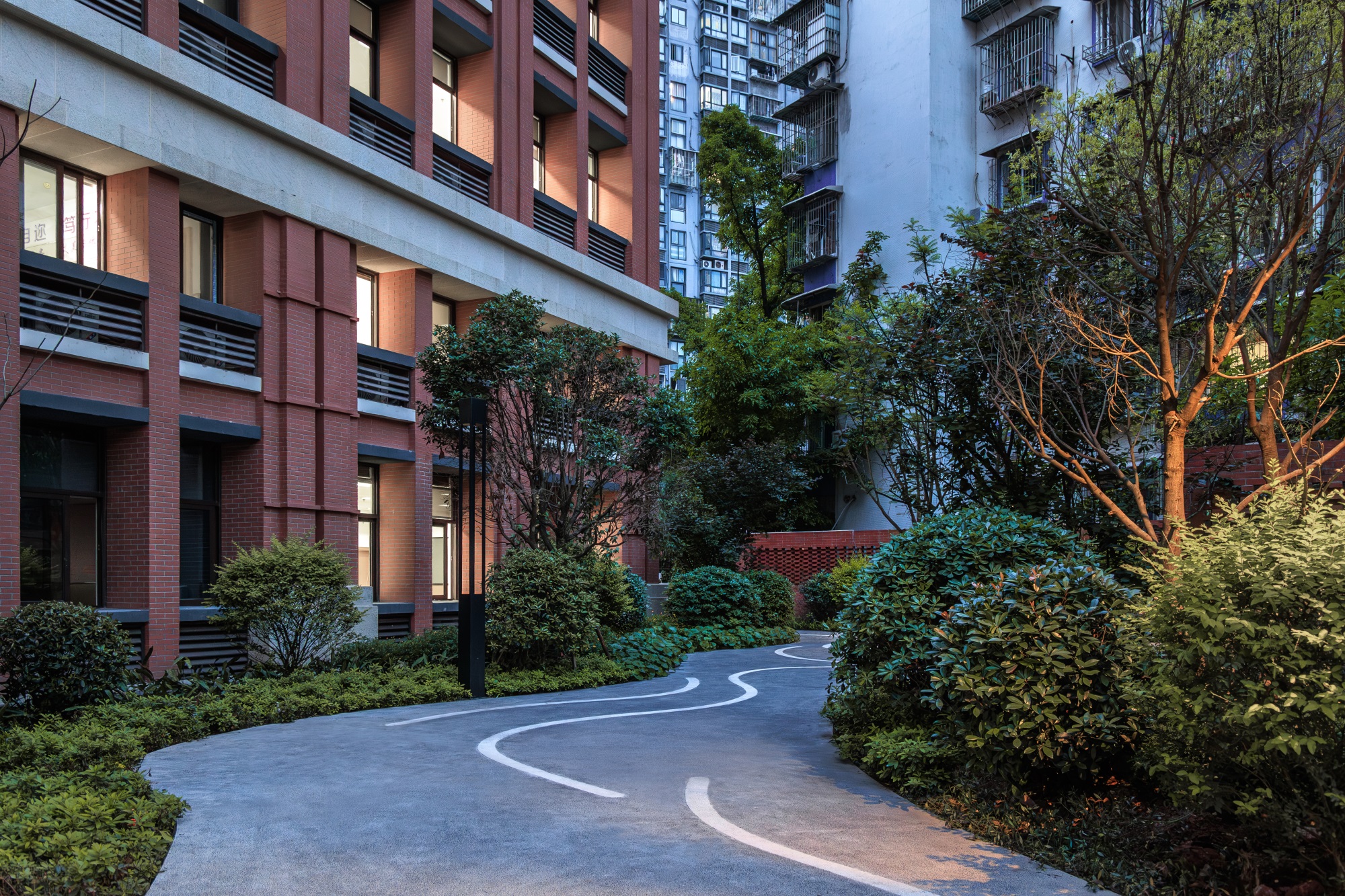 巴蜀中学张家花园校区景观改造丨中国重庆丨AF.d  奥凡设计（景观）,重庆市设计院城市建筑一院（建筑）-114