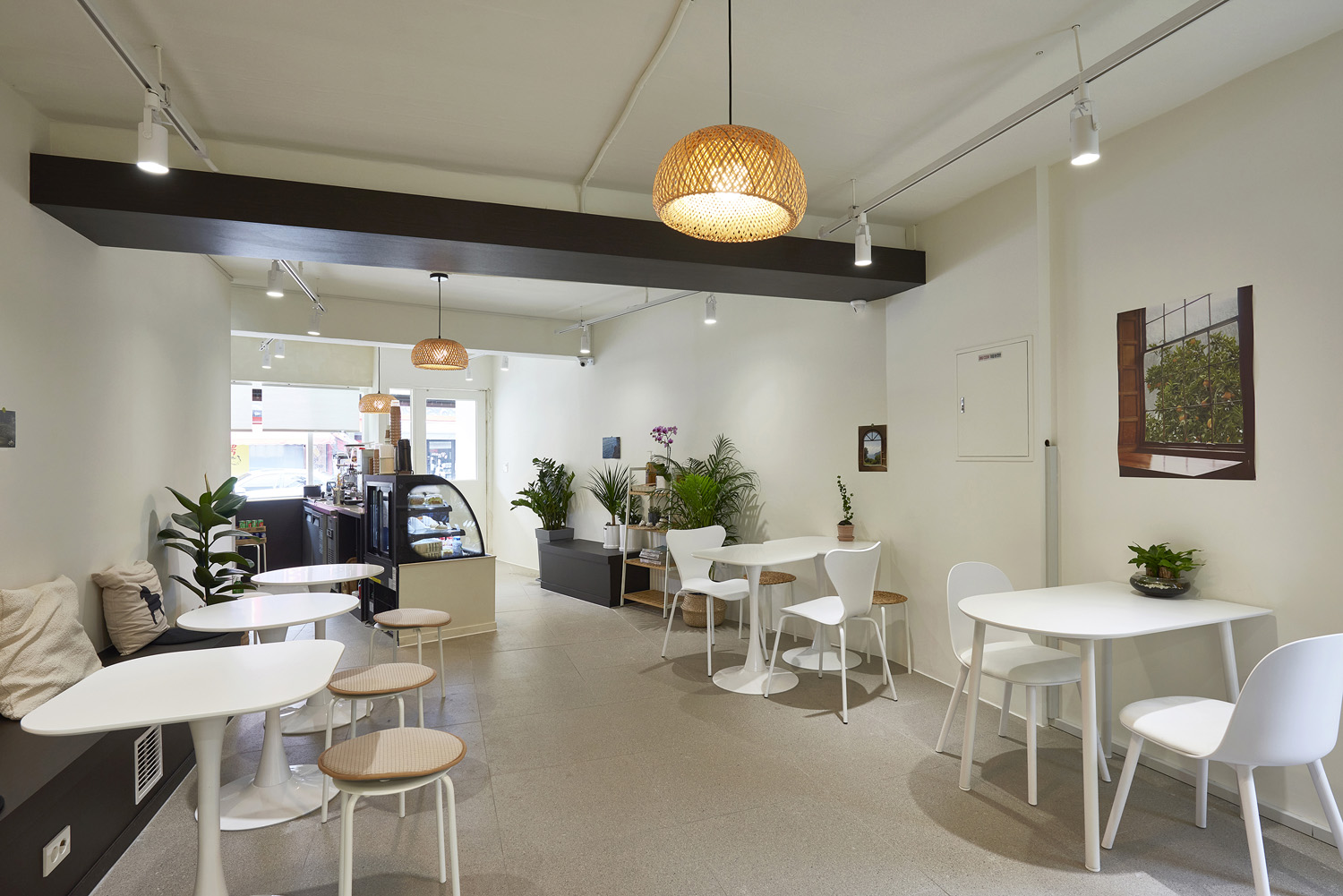 19 平米小空间，韩国设计师的惊艳咖啡厅设计-5