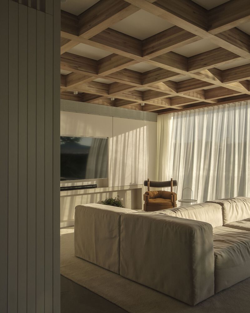 湖畔白色别墅丨巴西南里奥格兰德-16