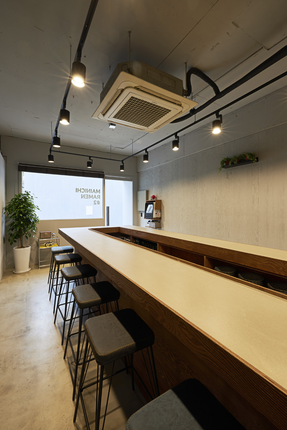 10 坪极简白屋，展现温馨家居魅力-12