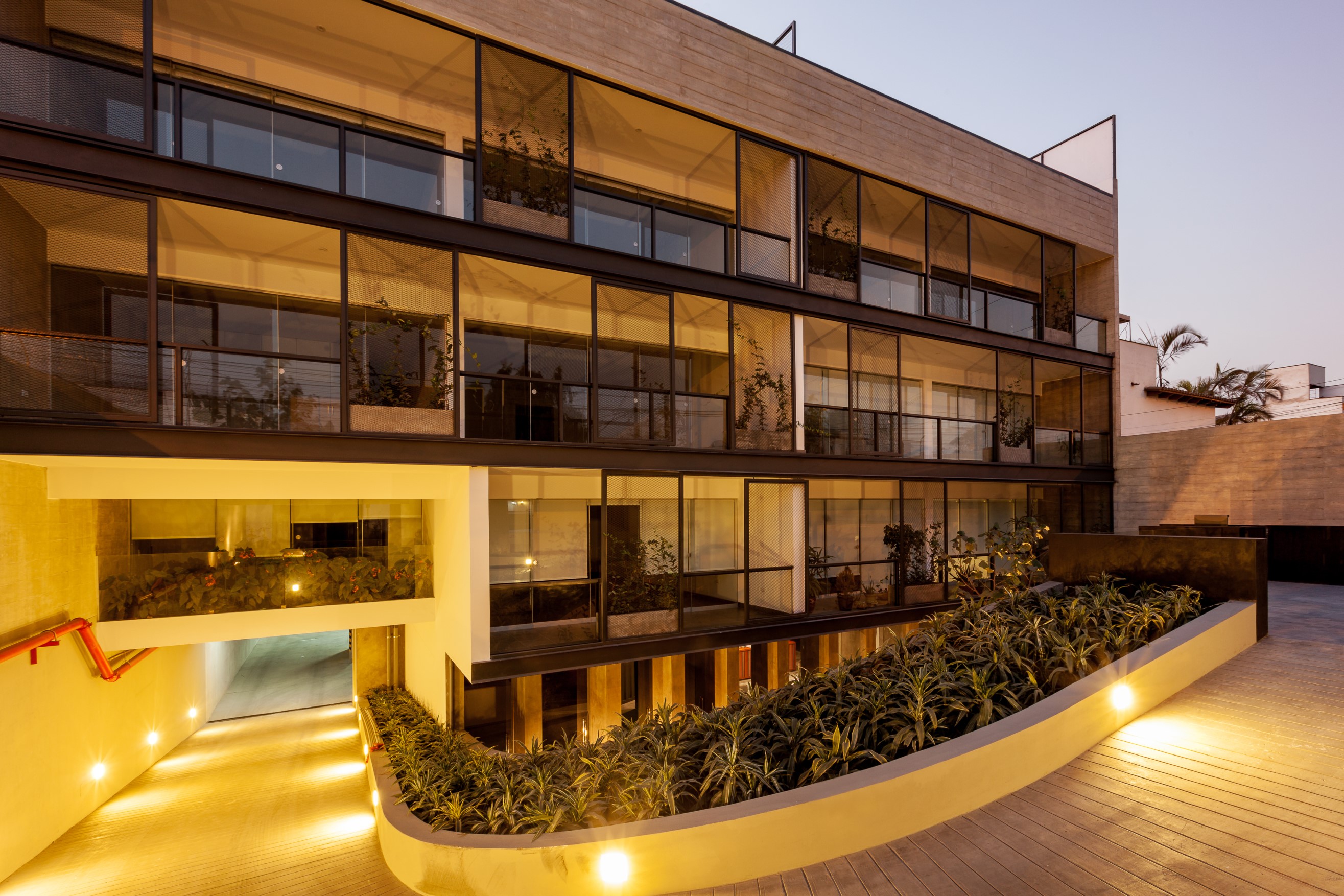 拉奎斯塔 | 内街设计打造全景视野住宅-4