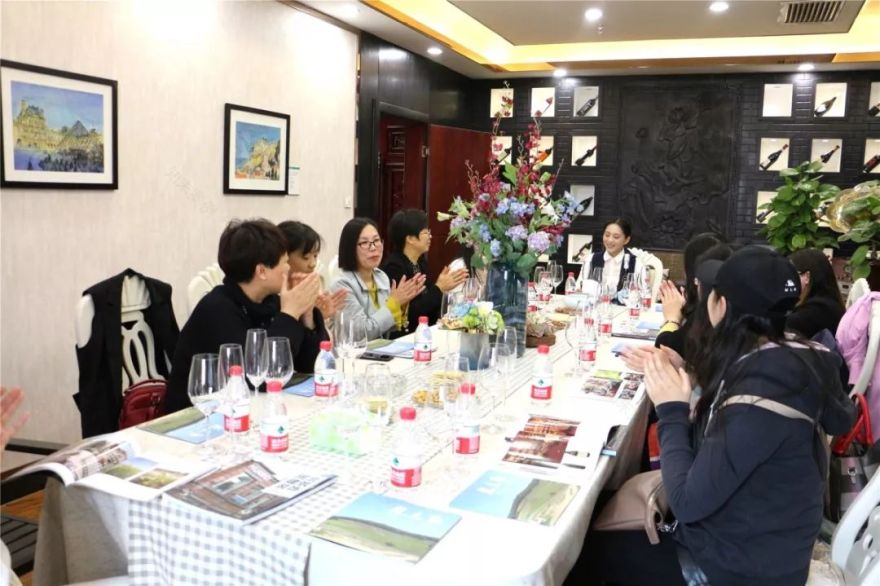 河北建筑装饰协会 | 红酒与花的艺术融合-18