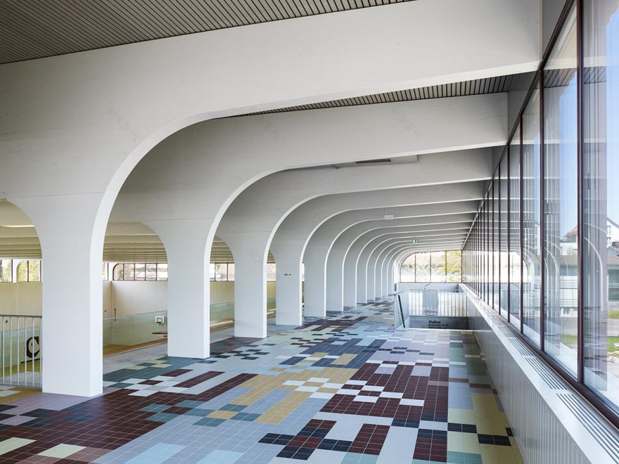 校园运动中心的多功能大厅设计-0