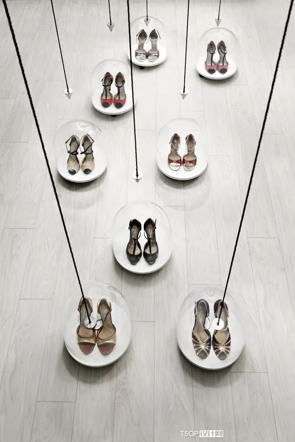 Femme Fanatique一个致力于探戈世界鞋店空间-7