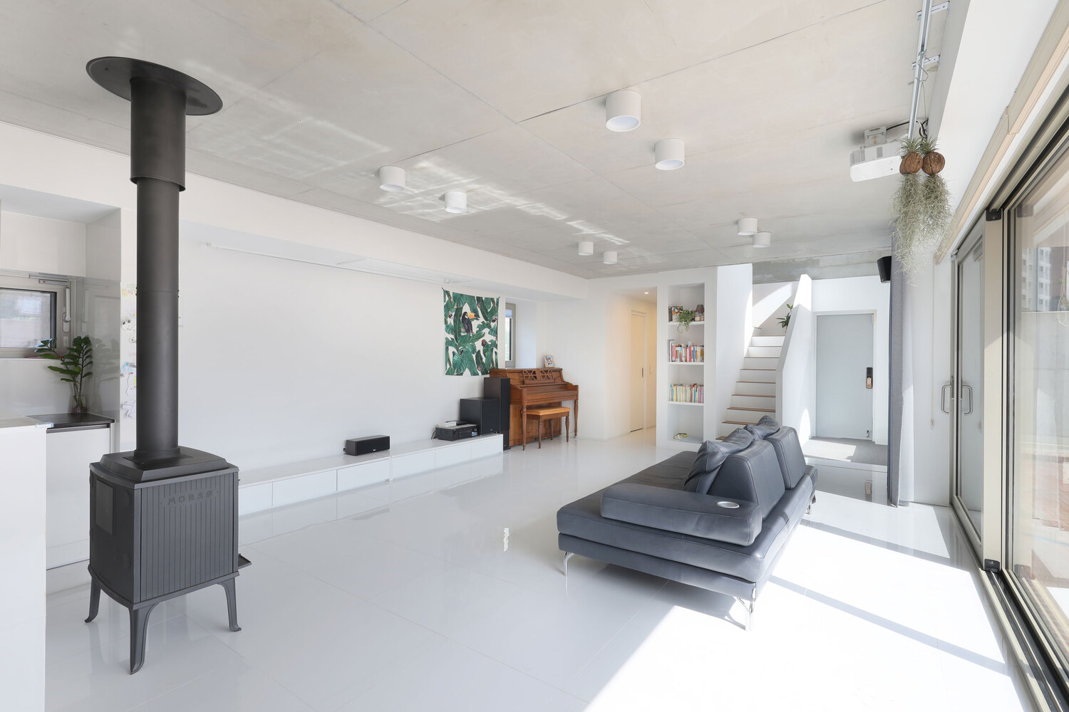 首尔郊区悬浮砖房· Zeppelin House-34