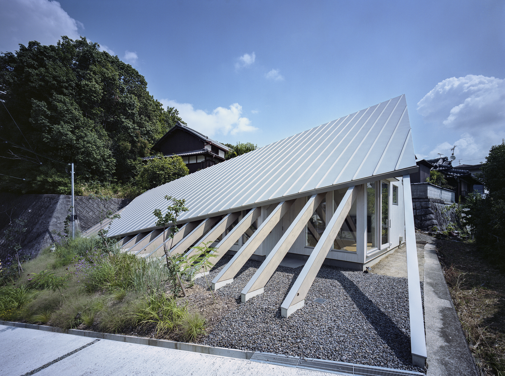 House in Gakuenmae / Fujiwaramuro Architects-7