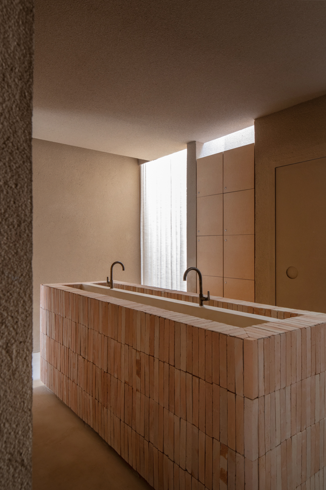 巴西先锋，粗野的极简丨Mariana Schmidt-99