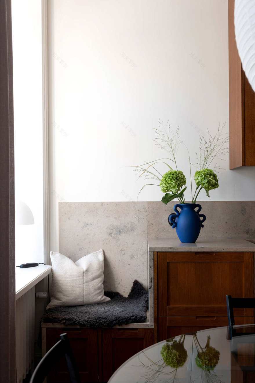 斯德哥尔摩优雅现代经典公寓设计-11