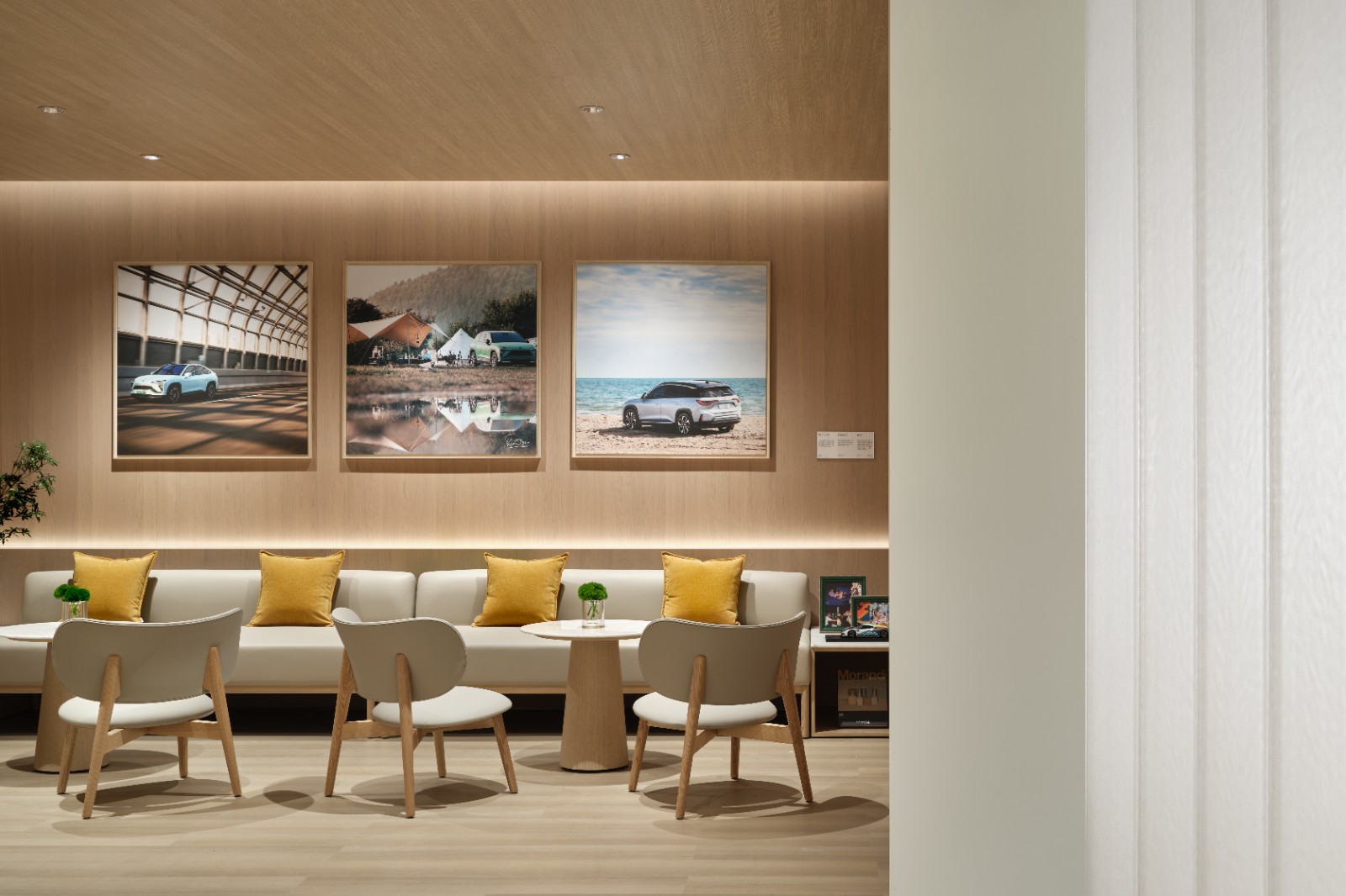 蔚来长沙交付中心丨中国长沙丨泊赫设计-17