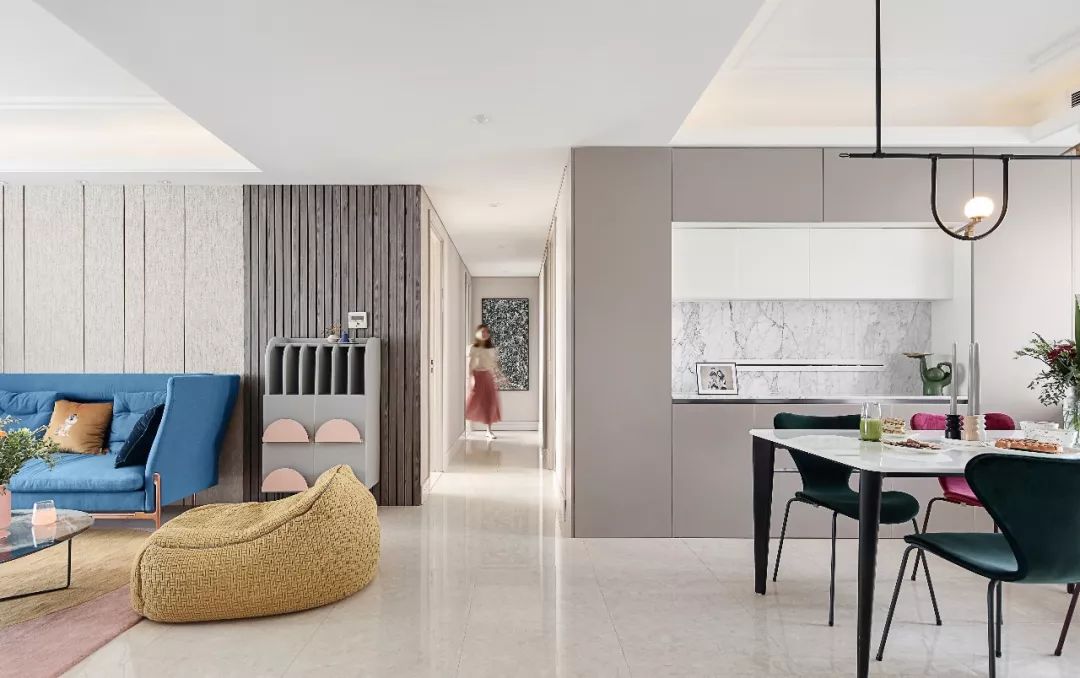 《锦色》——民航机长与轻食店主的色彩之家-54