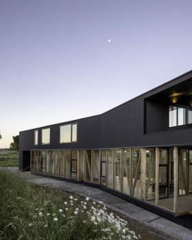 智利 Maitenes House | 逆境中求变的建筑艺术