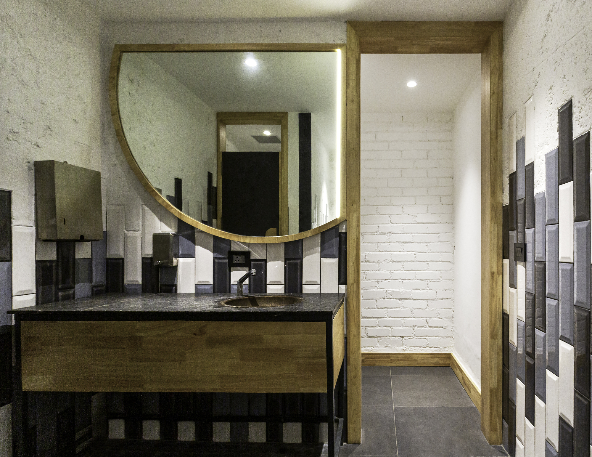 Visage Beauty & Health Care Pvt Ltd / groupDCA-58