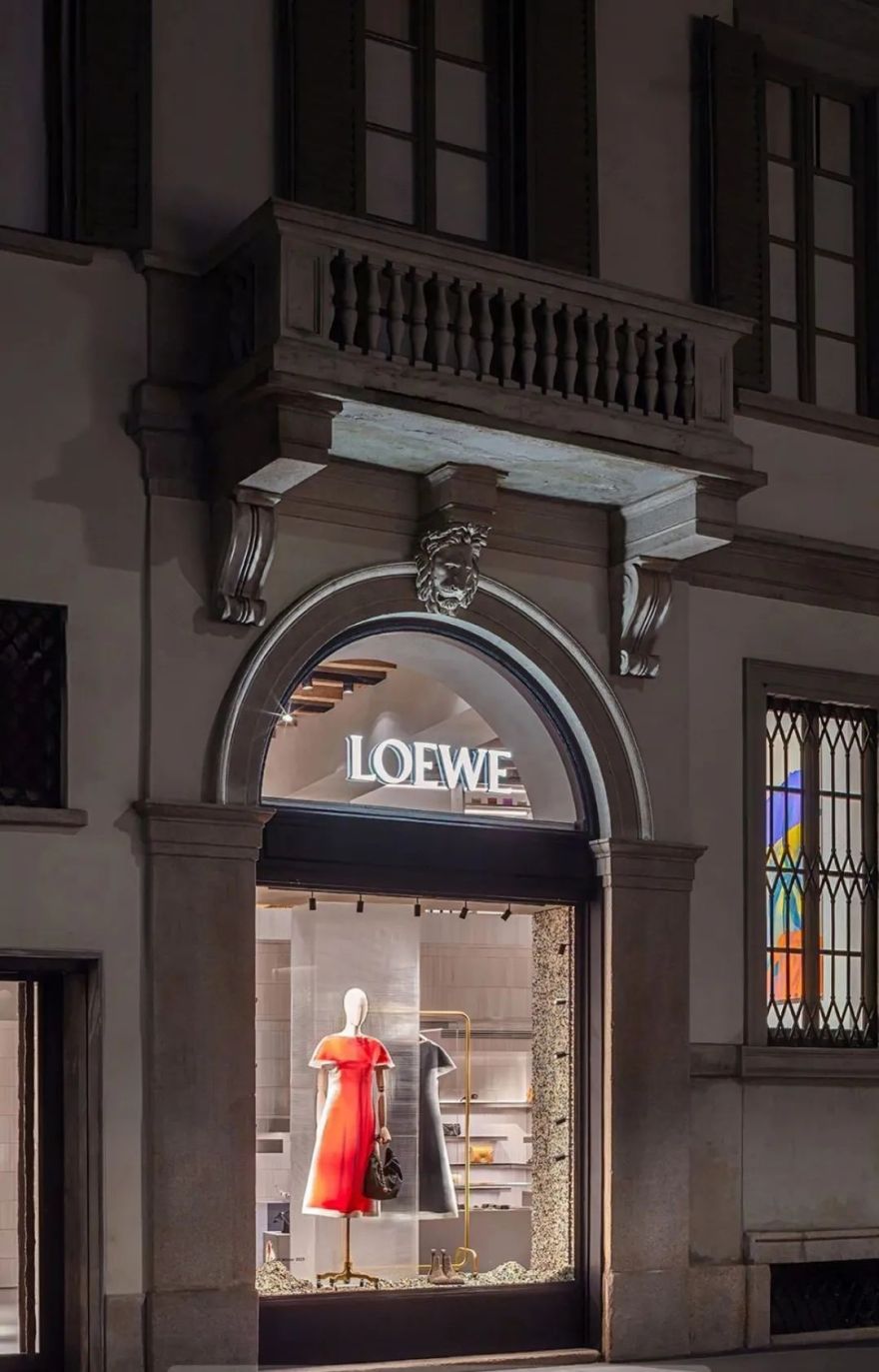 LOEWE 米兰精品店翻新丨意大利米兰丨LOEWE 创意总监 Jonathan Anderson-0