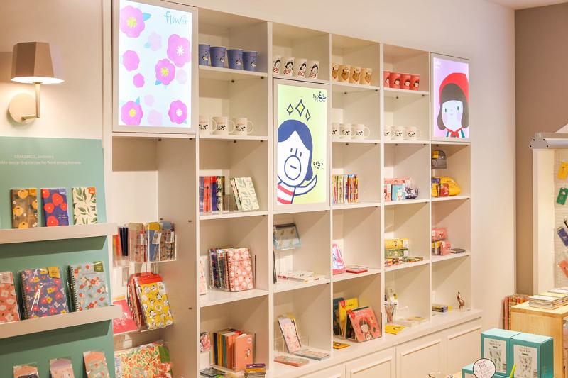 格莱斯维尔的温馨咖啡馆 | 打造卡通风尚空间-8