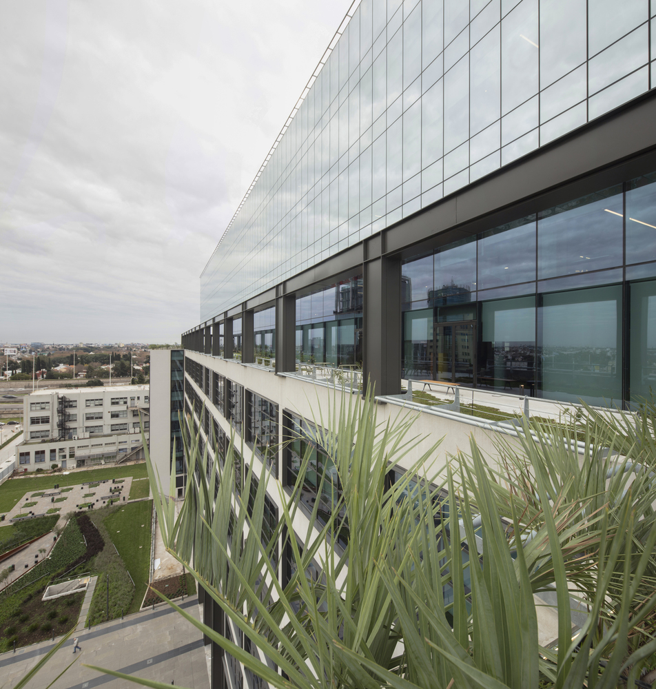 阿根廷 Polo Dot Office Park | Machado Silvetti 将历史建筑翻新为现代办公空间-27